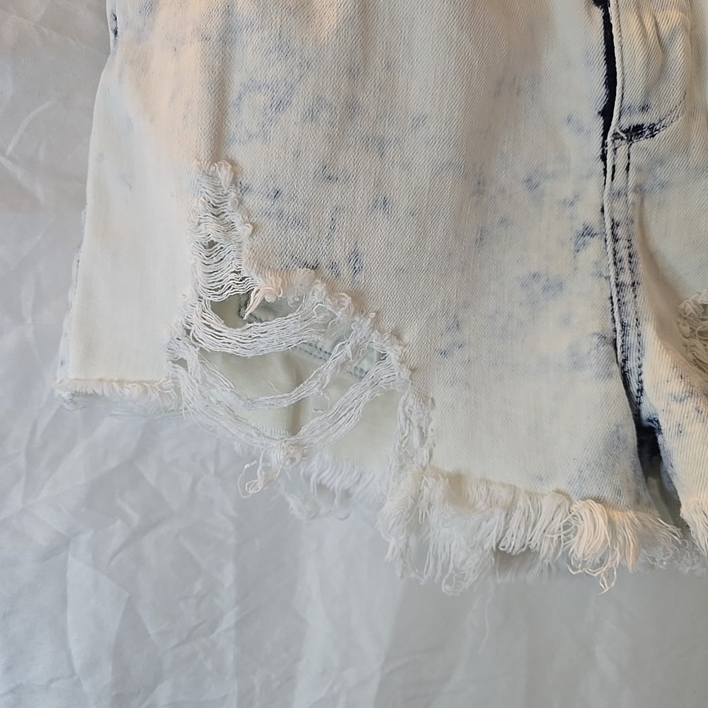 Guess Towel Bleached Denim Shorts Distressed Acid Wash Rough Hem Sz 28 Y2K 90s - Picture 6 of 16